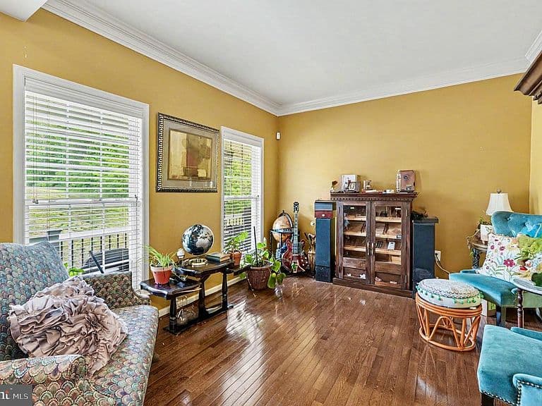 Listing photo 5