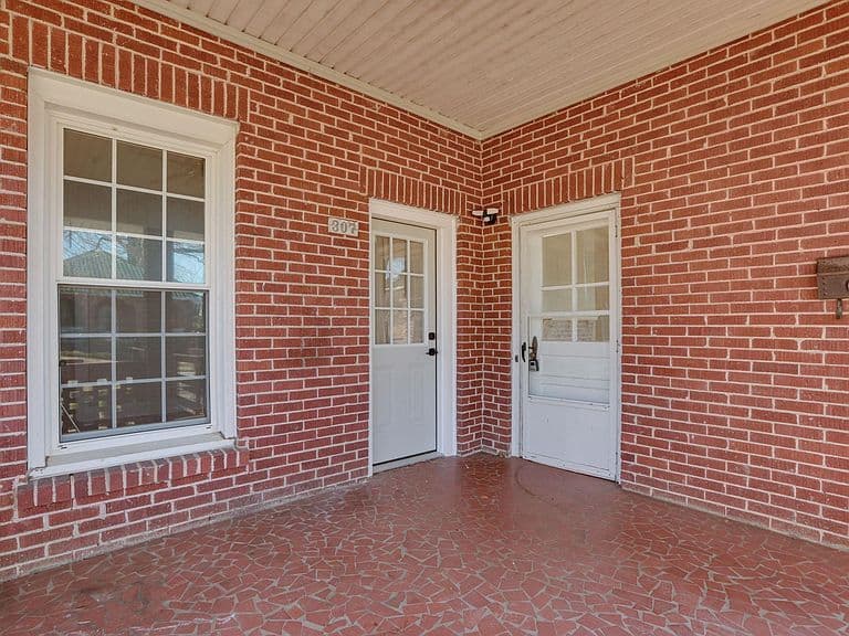 Listing photo 5
