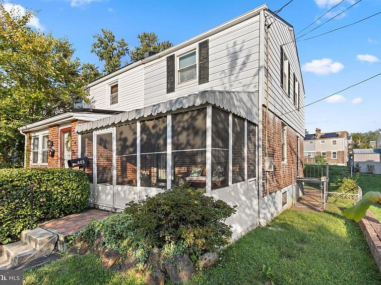 Listing photo 3