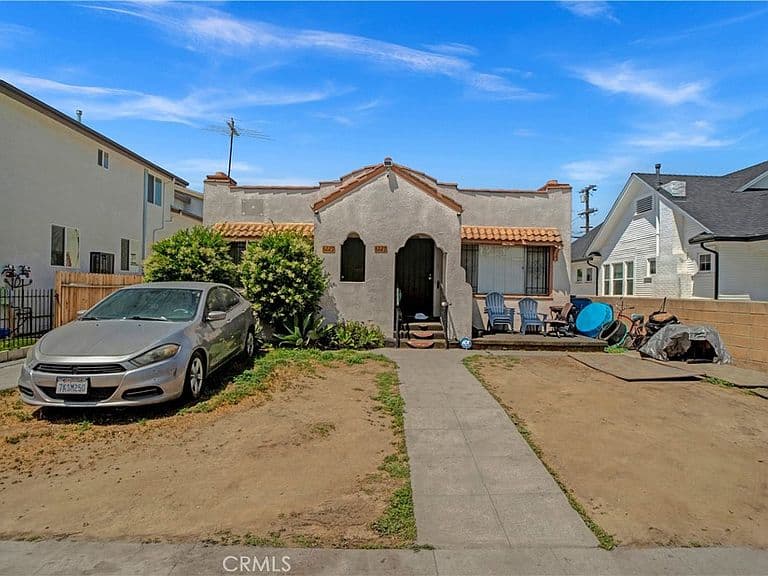 Listing photo 3