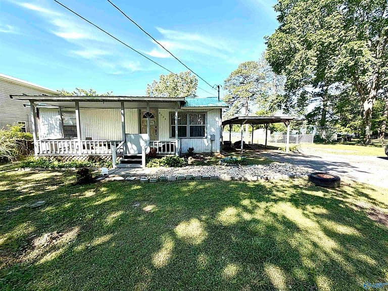 Listing photo 3
