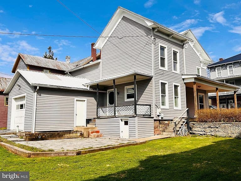 Listing photo 5