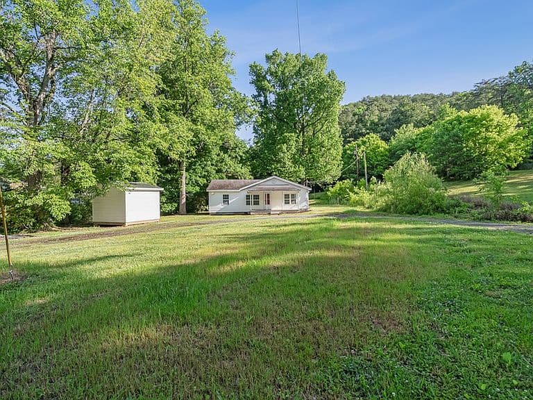 Listing photo 4
