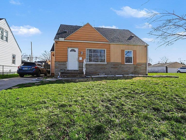Listing photo 3