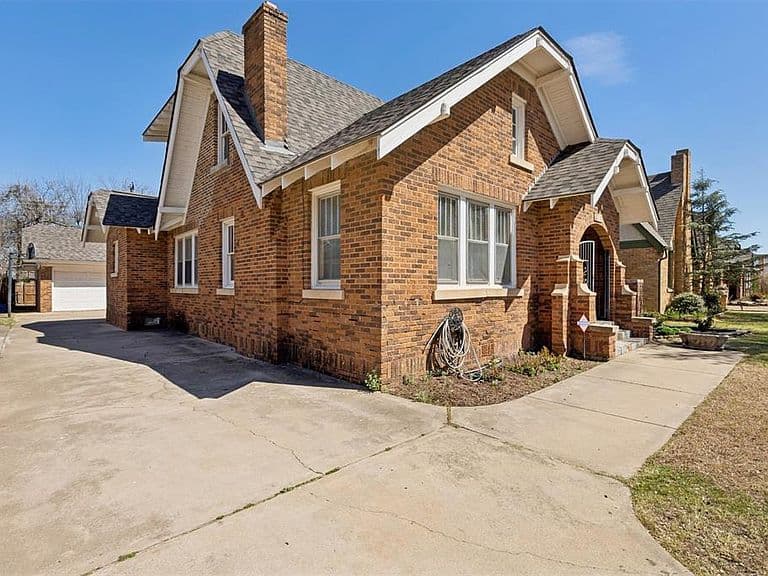 Listing photo 5