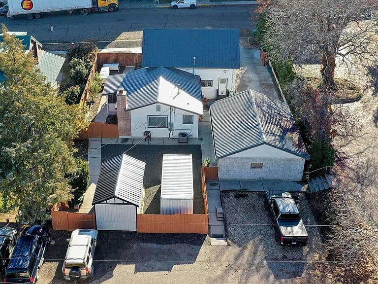 Listing photo 4