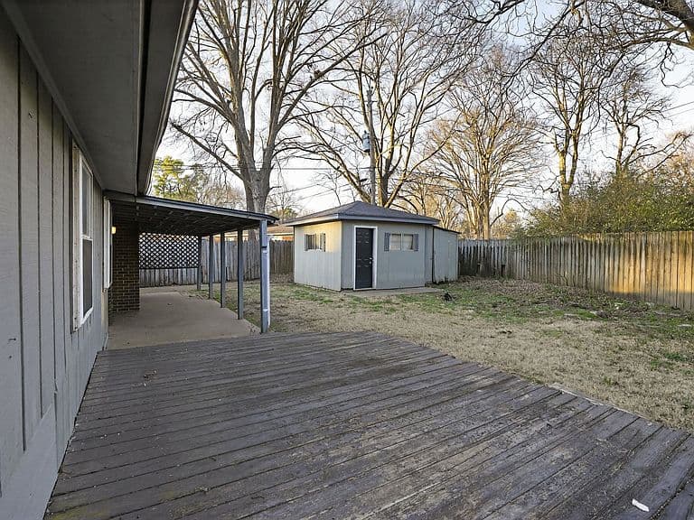 Listing photo 5