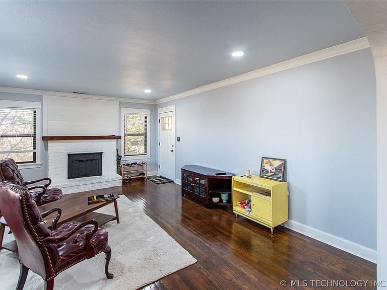 Listing photo 4