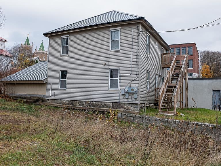 Listing photo 5