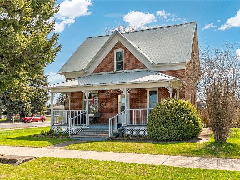Listing photo 3