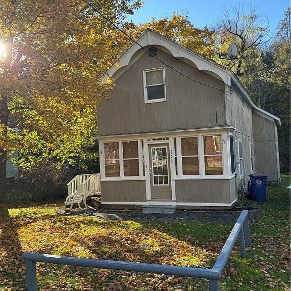 Listing photo 2