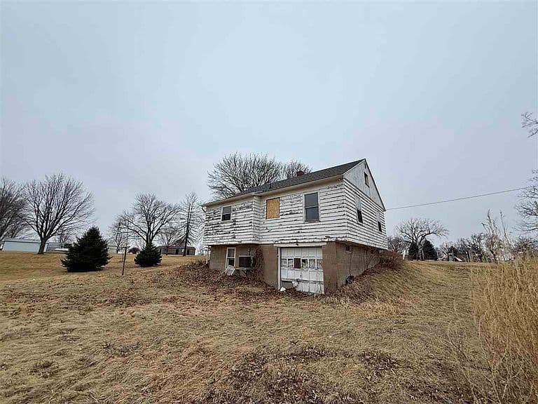 Listing photo 4