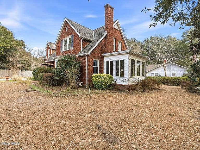 Listing photo 4