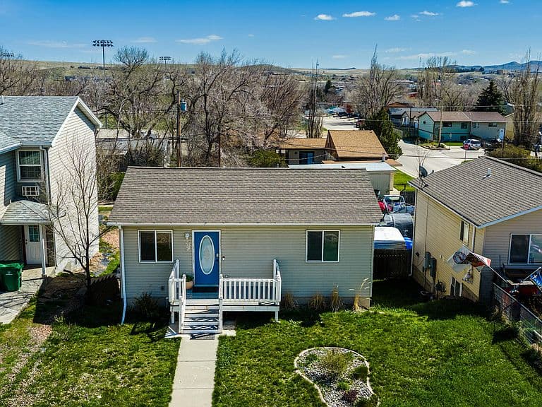 Listing photo 4