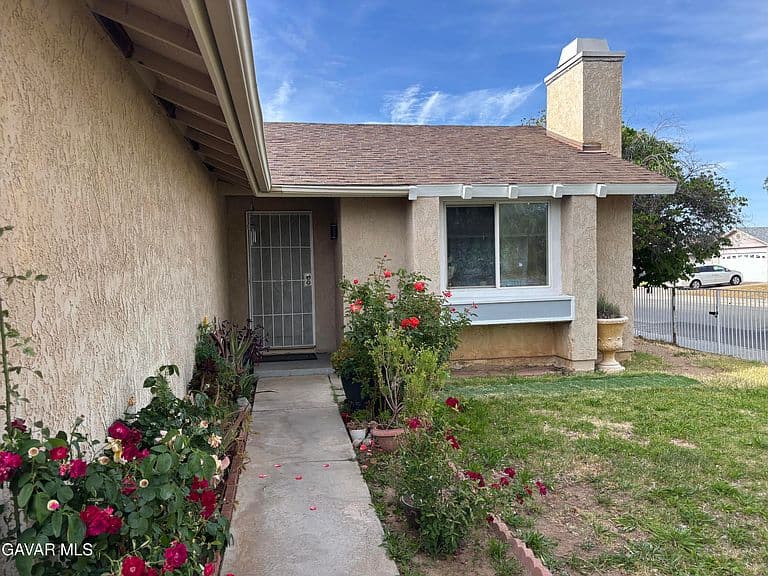 Listing photo 4