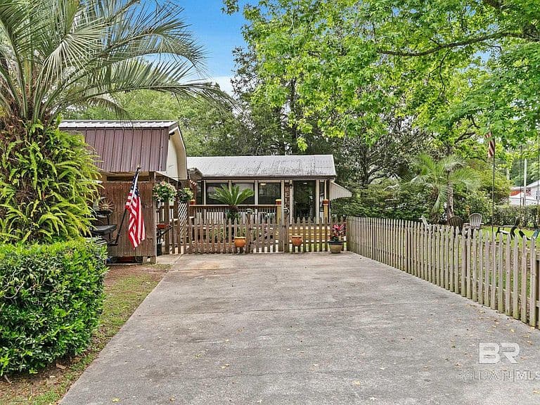 Listing photo 5