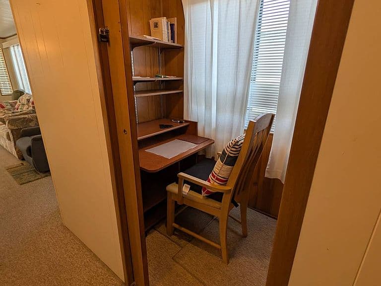 Listing photo 5