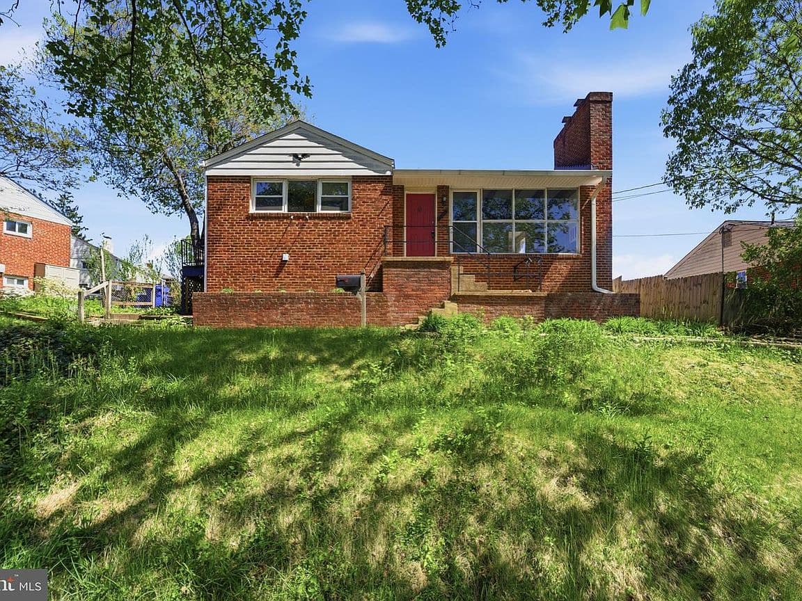 Primary listing photo