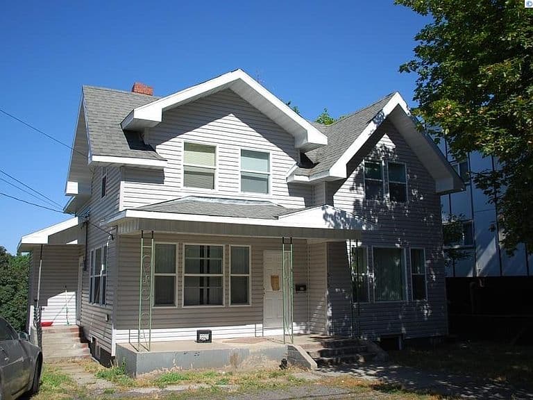 Listing photo