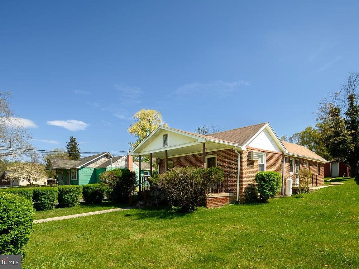 Primary listing photo