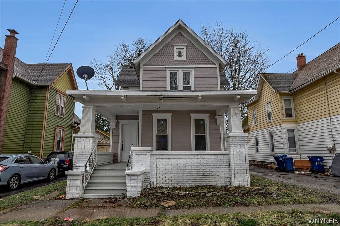 Primary listing photo
