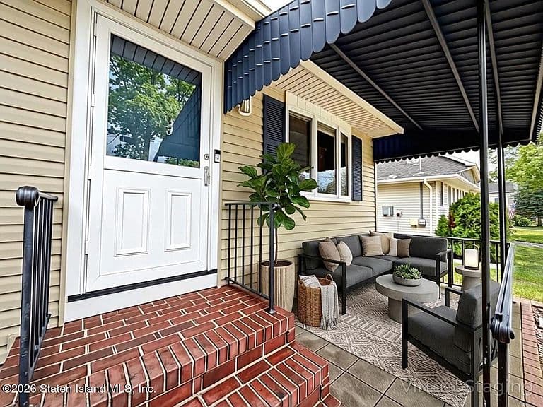 Listing photo 4