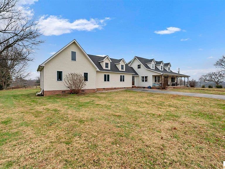 Listing photo 4