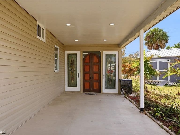 Listing photo 4