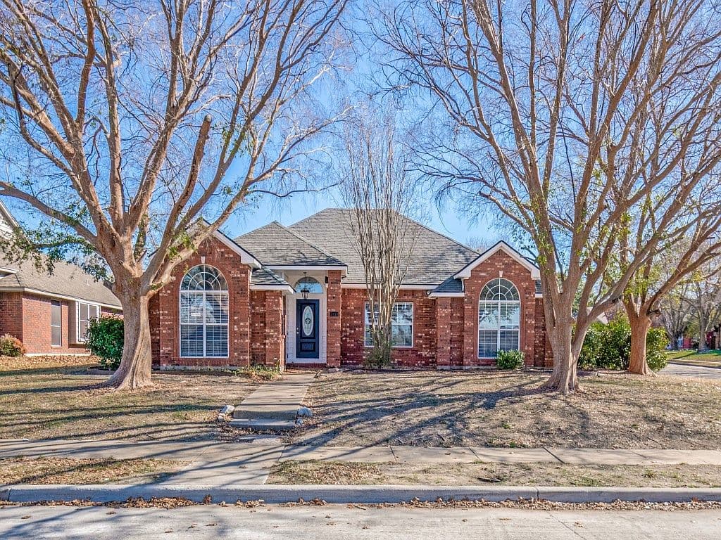 Primary listing photo