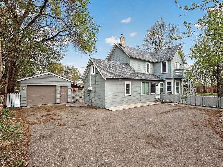 Listing photo 5