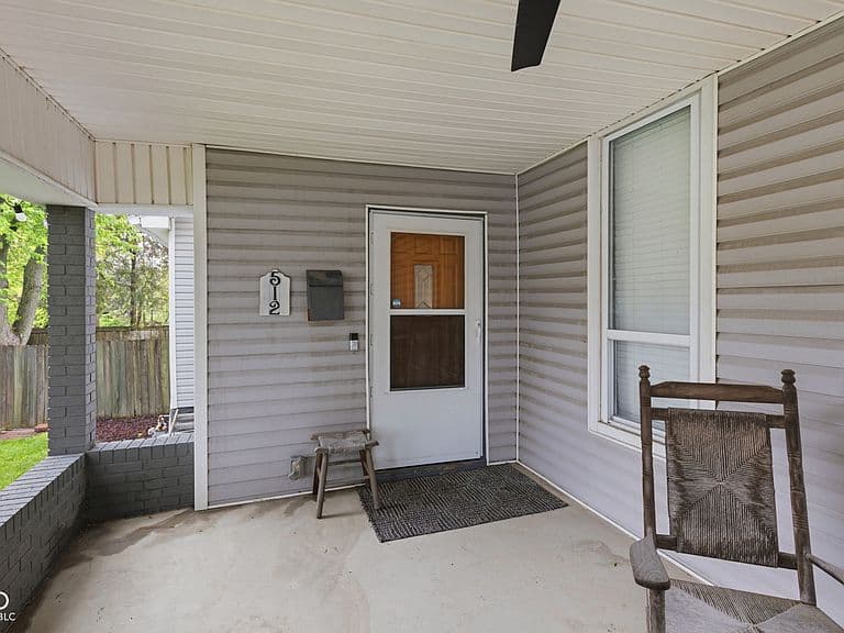 Listing photo 5