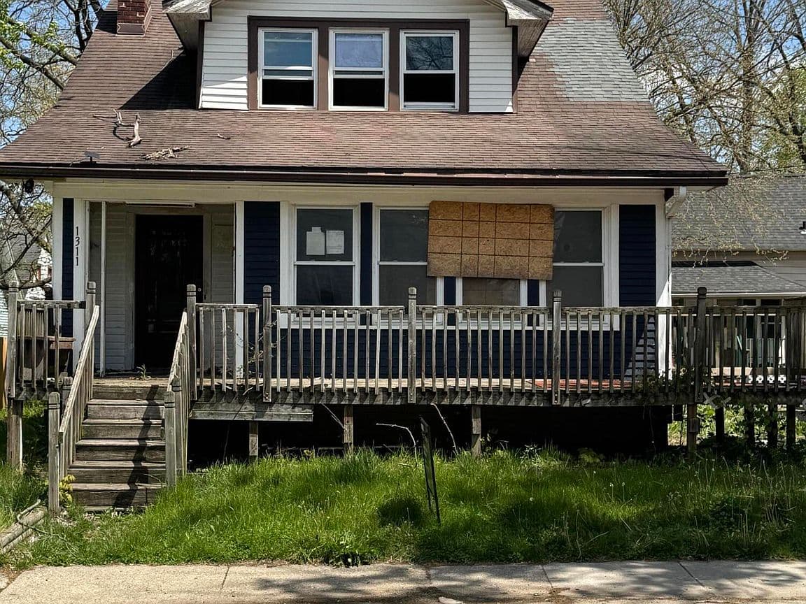 Primary listing photo