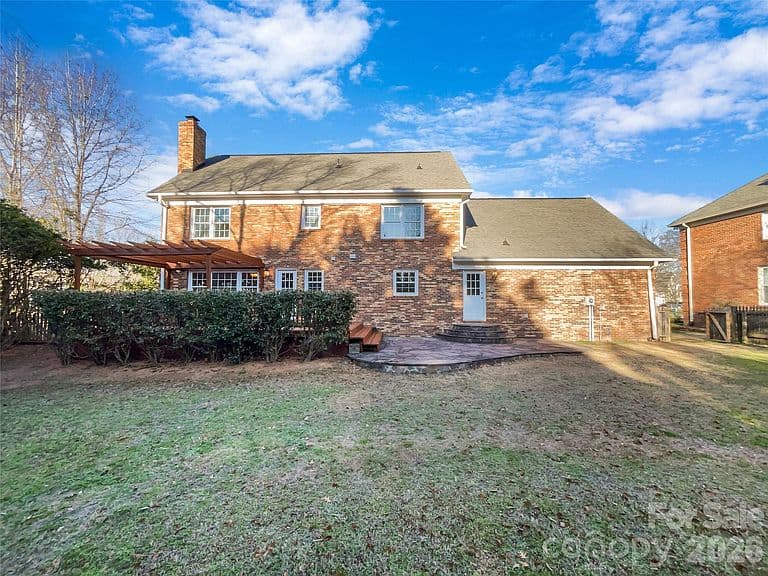 Listing photo 5