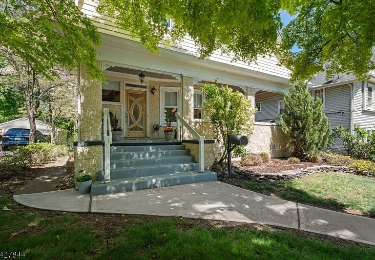 Listing photo 5