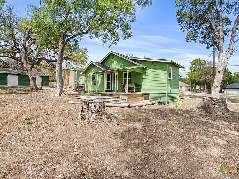 Listing photo 4