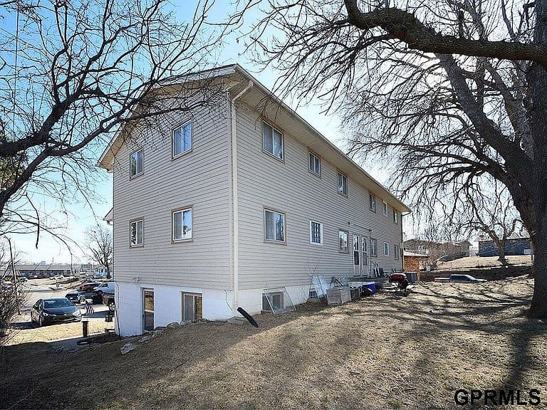Listing photo 4