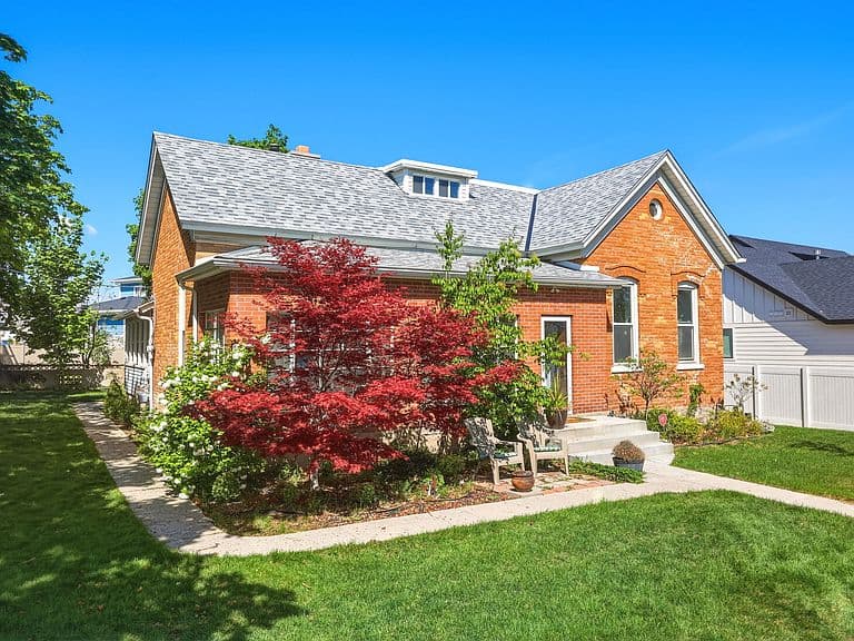 Listing photo 3