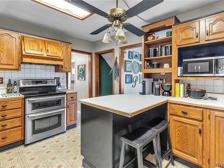 Listing photo 4