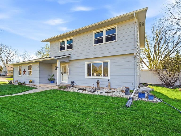 Listing photo 4