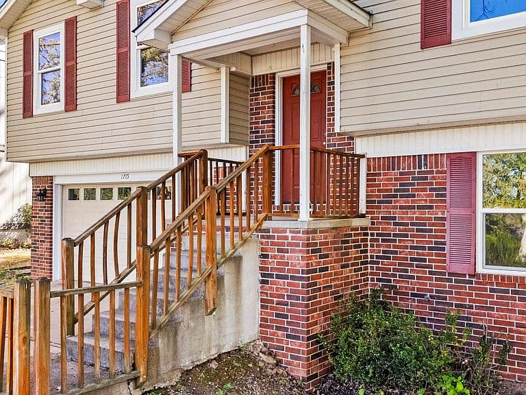 Listing photo 4