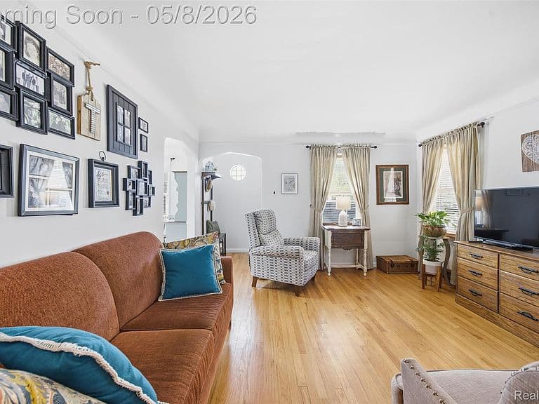 Listing photo 4