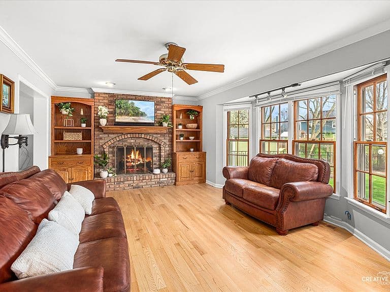 Listing photo 5