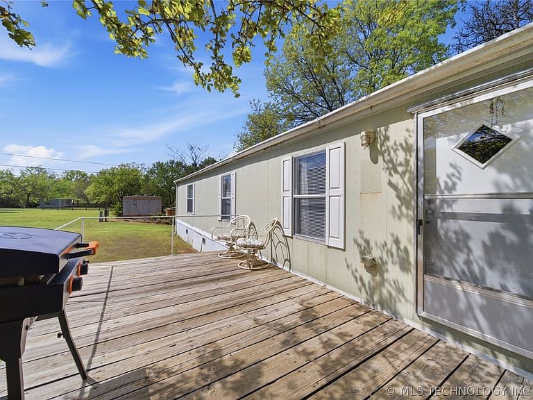 Listing photo 4