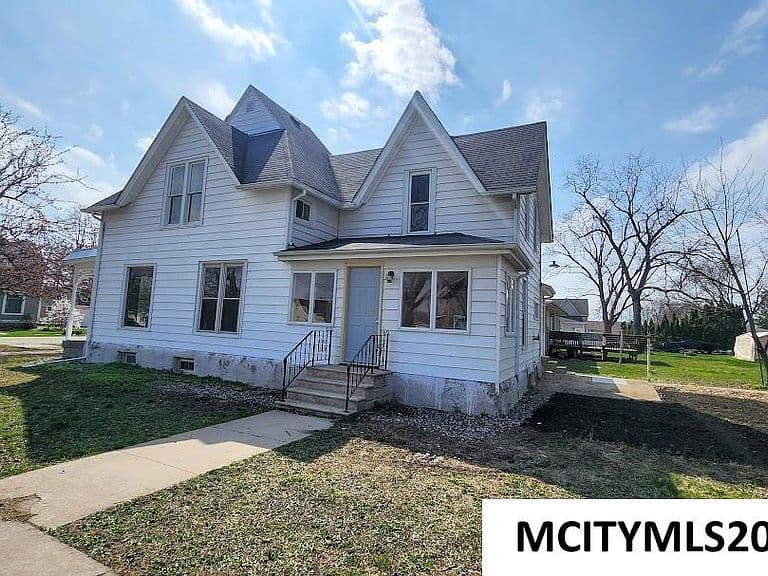 Listing photo 3