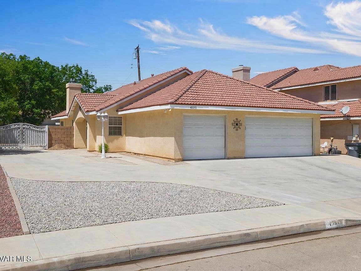 Primary listing photo