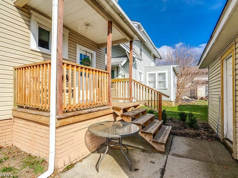 Listing photo 4