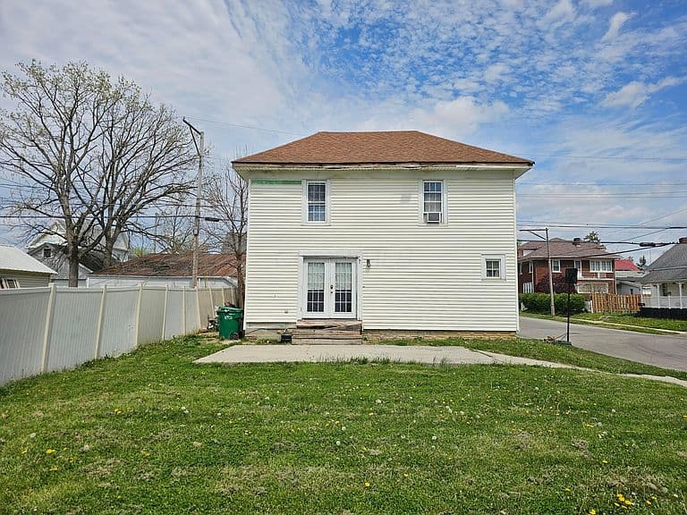 Listing photo 4