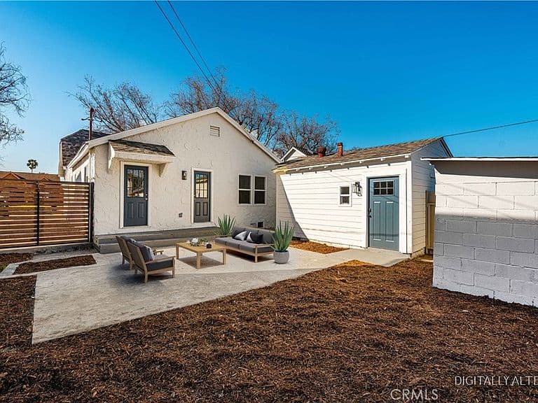 Listing photo 3