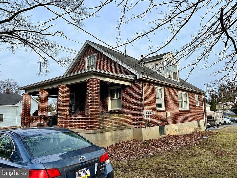 Listing photo 5