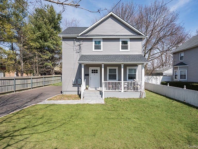 Listing photo 2